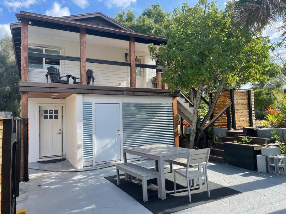 Shares View Luxury Apt Rockledge Exterior photo