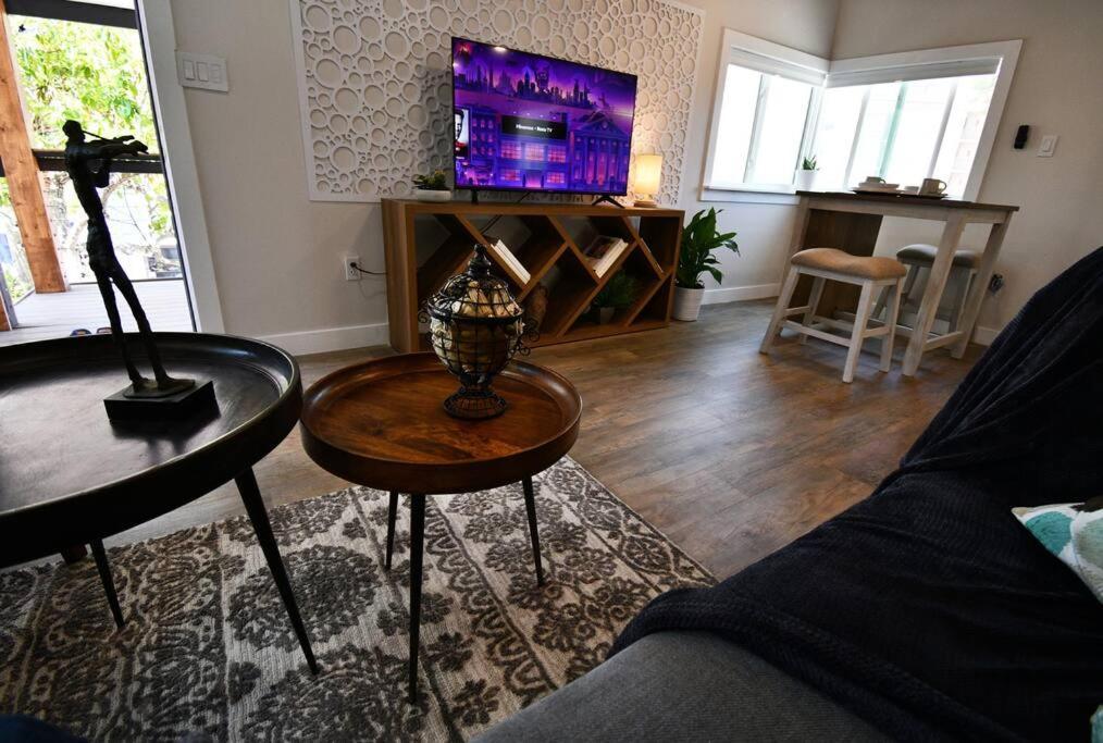 Shares View Luxury Apt Rockledge Exterior photo
