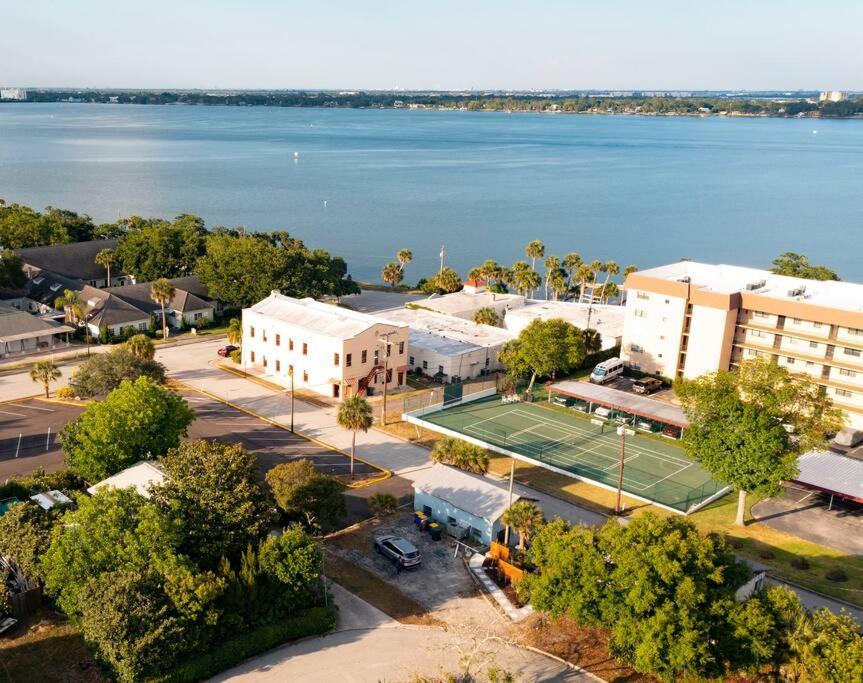 Shares View Luxury Apt Rockledge Exterior photo